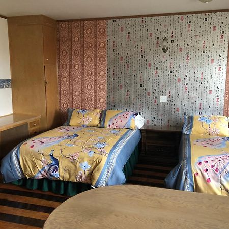 Heritage Place Hotel Gravelbourg Экстерьер фото