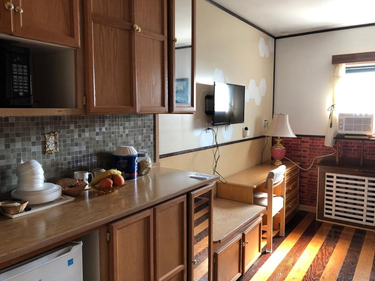 Heritage Place Hotel Gravelbourg Экстерьер фото