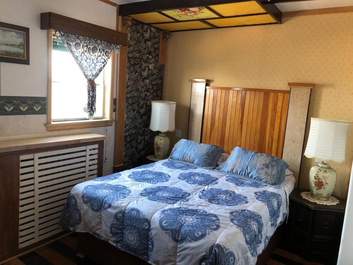 Heritage Place Hotel Gravelbourg Экстерьер фото