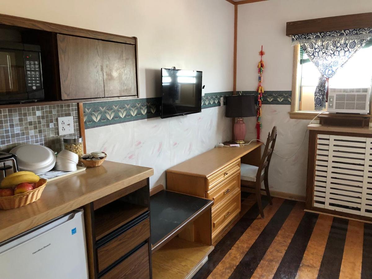 Heritage Place Hotel Gravelbourg Экстерьер фото