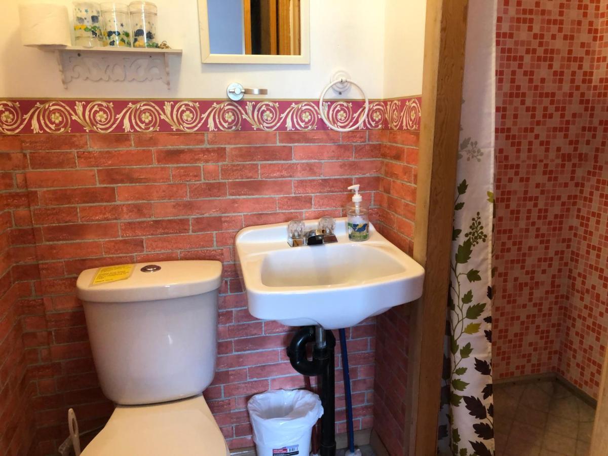 Heritage Place Hotel Gravelbourg Экстерьер фото