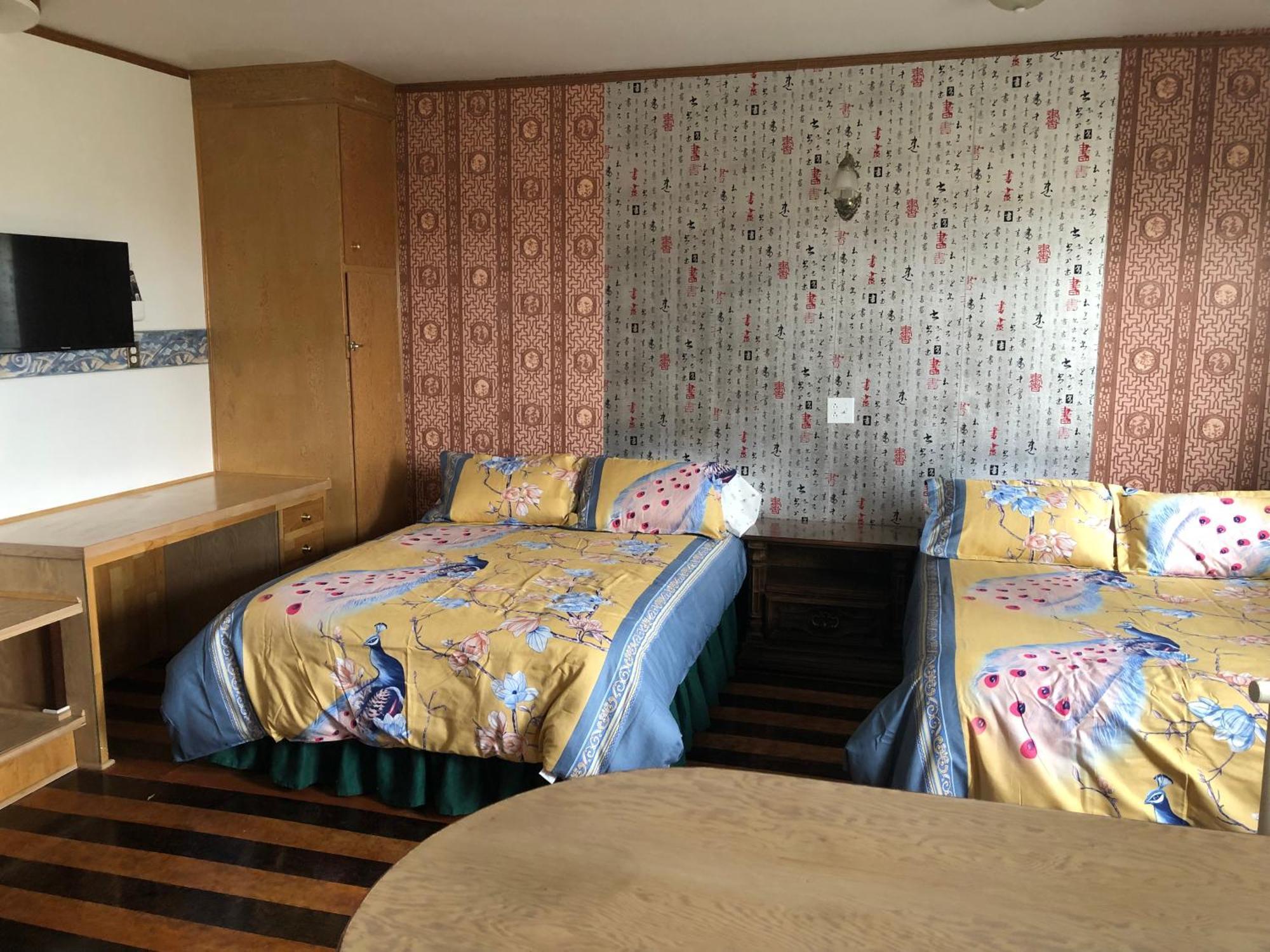 Heritage Place Hotel Gravelbourg Экстерьер фото
